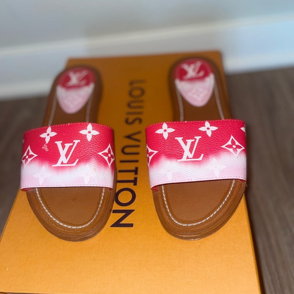 Louis Vuitton Slides 
Red Monogram
Size 6
Worn, Good Condition